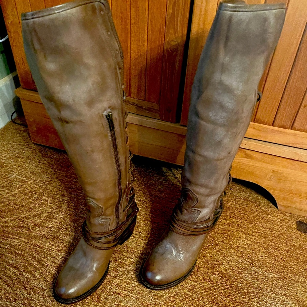 Freebird coal boots